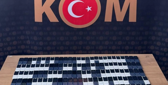 138 adet gümrük kaçağı cep telefonu ele geçirildi