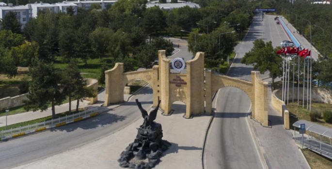 Atatürk Üniversitesi doldu