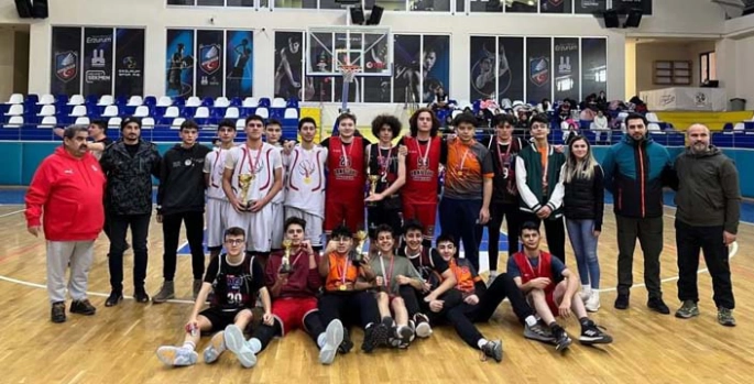 Basketbolda final heyecanı