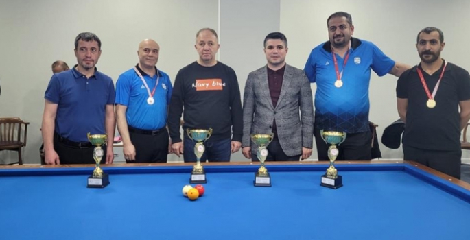 Bilardo salonu hizmete açıldı