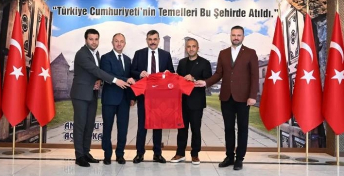 Erzurum’da UEFA antrenör eğitimi programı