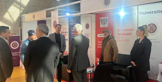 Erzurum Günlerinde Atatürk Üniversitesi standına yoğun ilgi