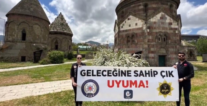 Erzurum polisinden pankartlı uyarı