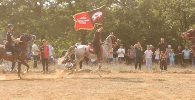 Erzurumlular pikniğinde cirit heyecanı