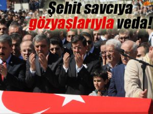 Şehit savcı Kiraz'a gözyaşlarıyla veda