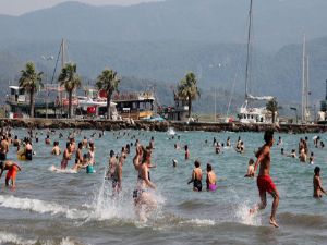 Türkiye'ye gelen turist sayısı azaldı