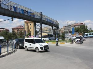 ERZURUM'DA ŞÜPHELİ ARAÇ PANİĞİ