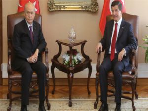 Türkiye'nin beklediği Davutoğlu ile Bahçeli'nin görüşmesi başladı