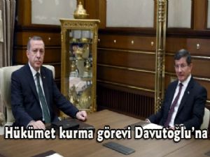 Hükümeti kurma görevi Davutoğlu'na