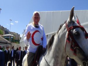 Osmanlı hanedanı, Erzurum'da Türk şölenine katıldı