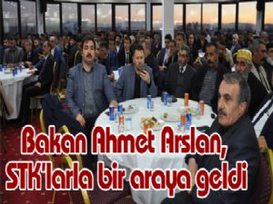 Bakan Ahmet Arslan, STK'larla bir araya geldi