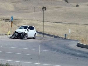 ERZURUM'DA TRAFİK KAZASI: 3 YARALI