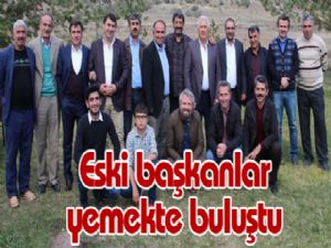 Eski başkanlar yemekte buluştu 