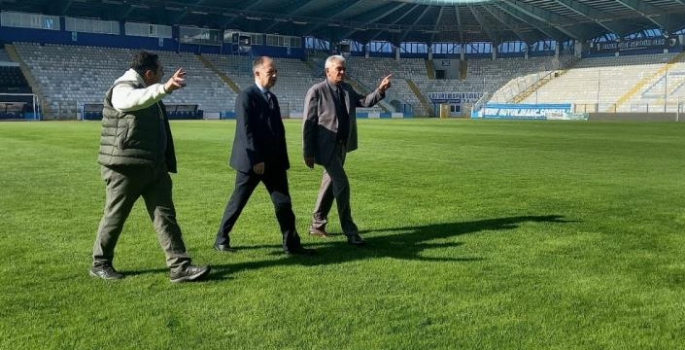 Kazım Karabekir Stadı’nın zemini göz kamaştırıyor