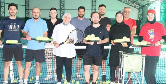 Mevlana Vadisi’ne kapalı tenis kortu