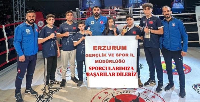 Muay Thai’de Türk Bayrağını dalgalandırdılar