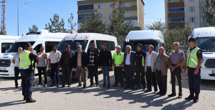 Oltu’da öğrenci servisleri denetlendi