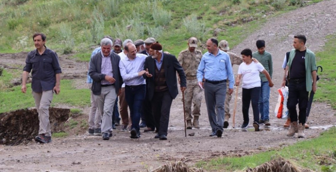 Oltu’da sel felaketinin yaraları sarılıyor