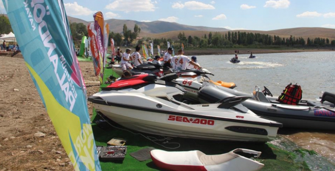 Su sporları tutkunları Erzurum’da buluştu